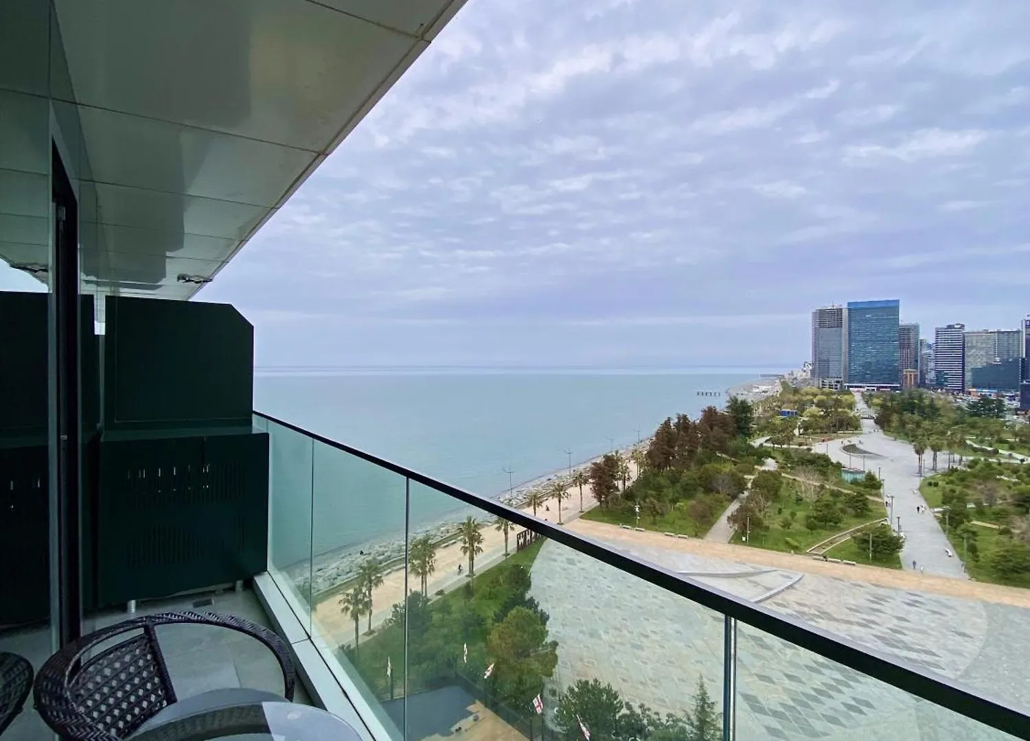 Parkside & Seaview Apartment Батуми Грузия